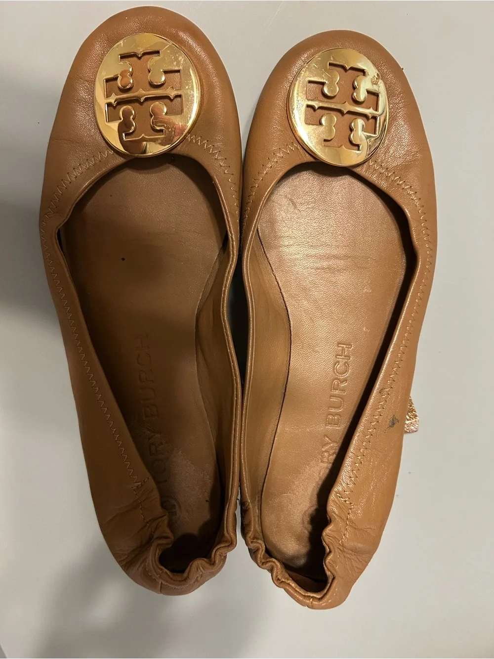 Tory Burch Tan Leather Logo Round-Toe Ballet Flats
